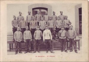 2e peloton du 2e escadron du 2e Régiment de Hussards à Senlis en 1904