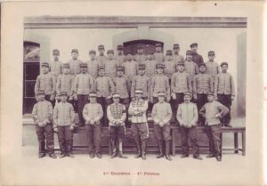 1er Peloton du 4e Escadron du 2e Régiment de Hussards à Senlis en 1904