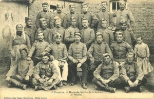 Un peloton du 2e Régiment de Hussards lors des grèves de la Somme 1908